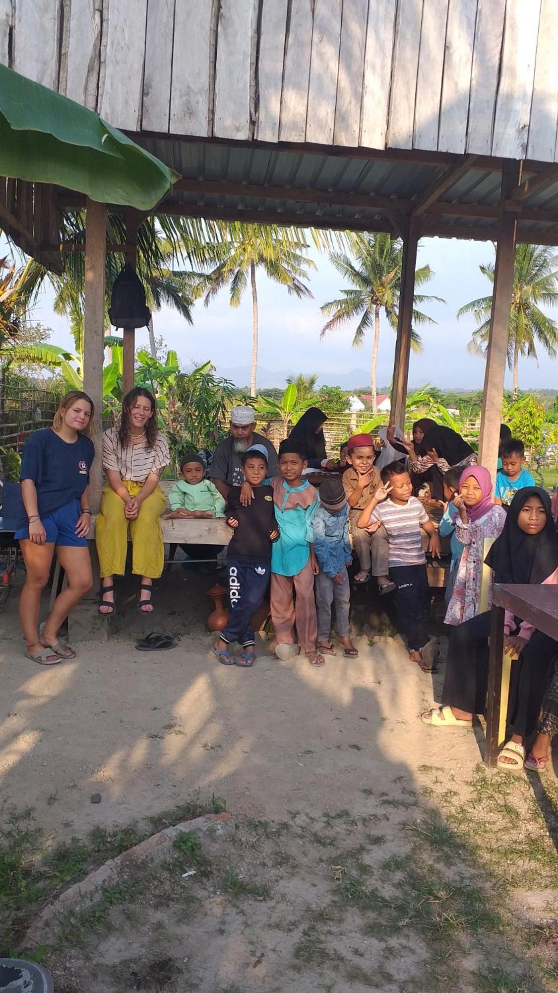 The Daun Puntik Homestay Pemenang Eksteriør billede