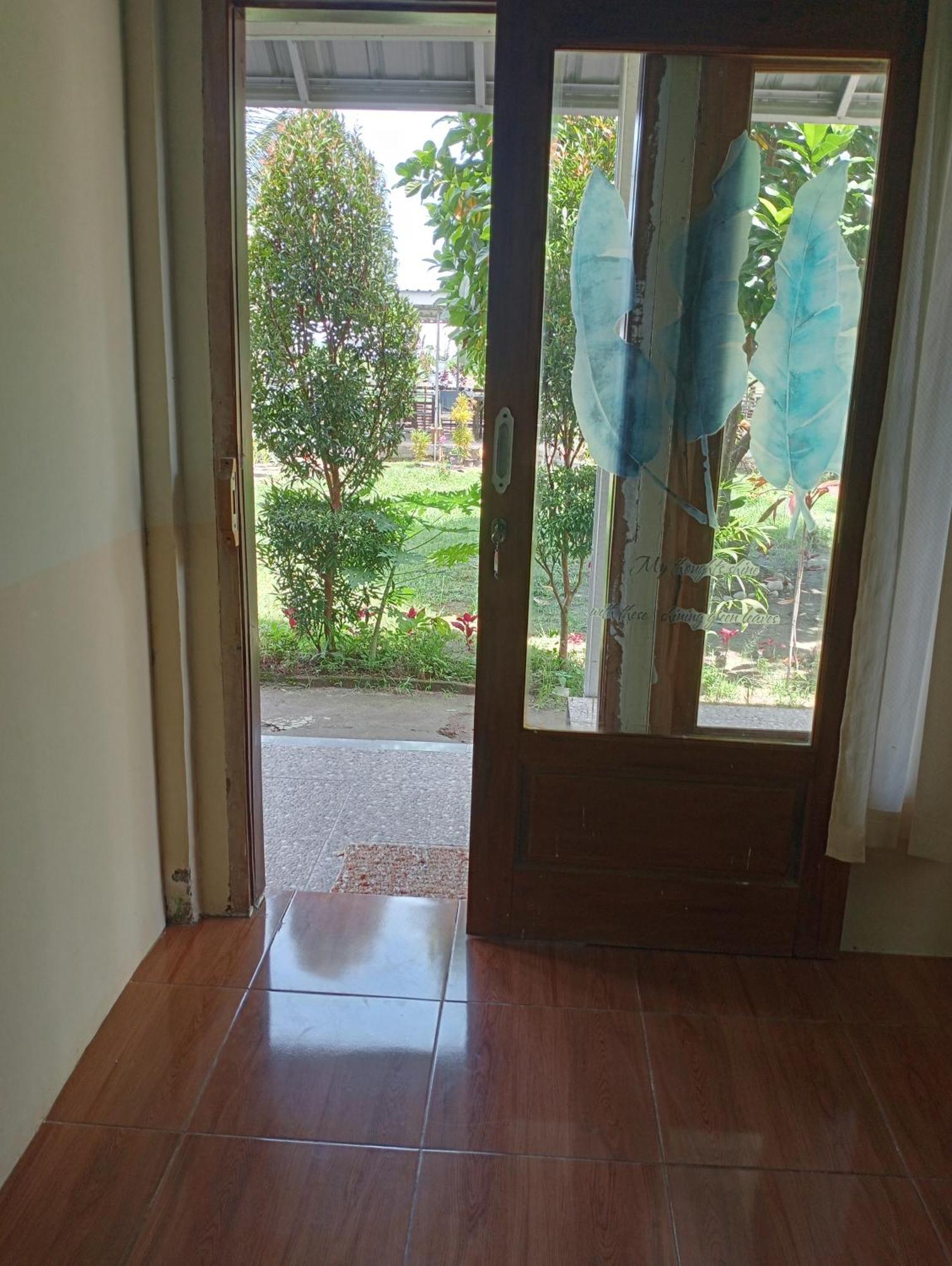 The Daun Puntik Homestay Pemenang Eksteriør billede